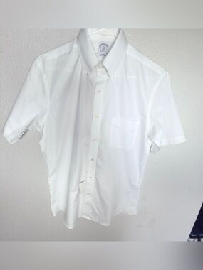 Brooks Brothers White Short-Sleeve Button-Down Dress Shirt